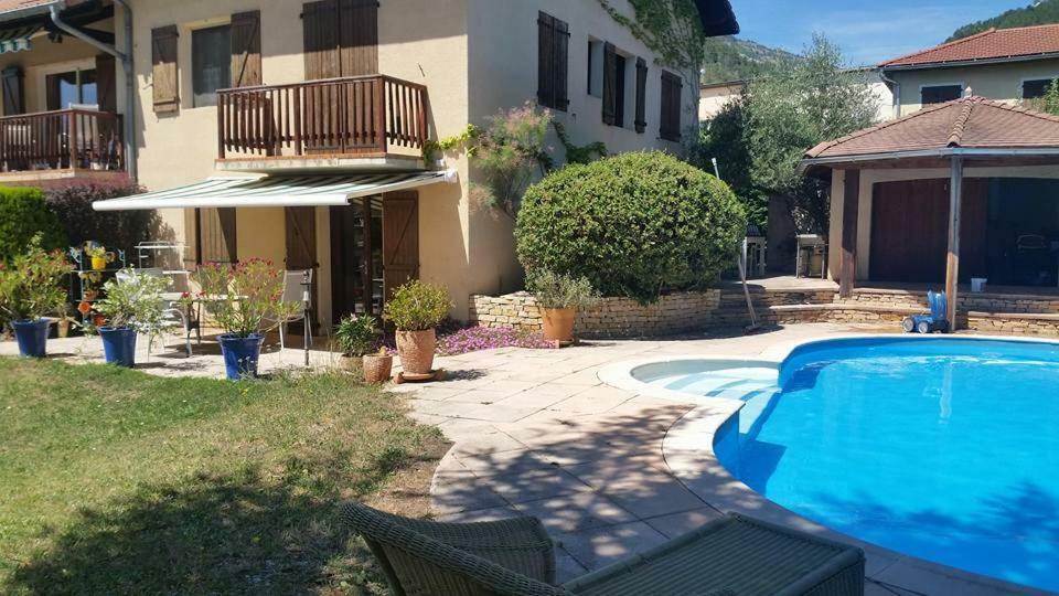 Au Paradis Des Grillons Espinasses ภายนอก รูปภาพ